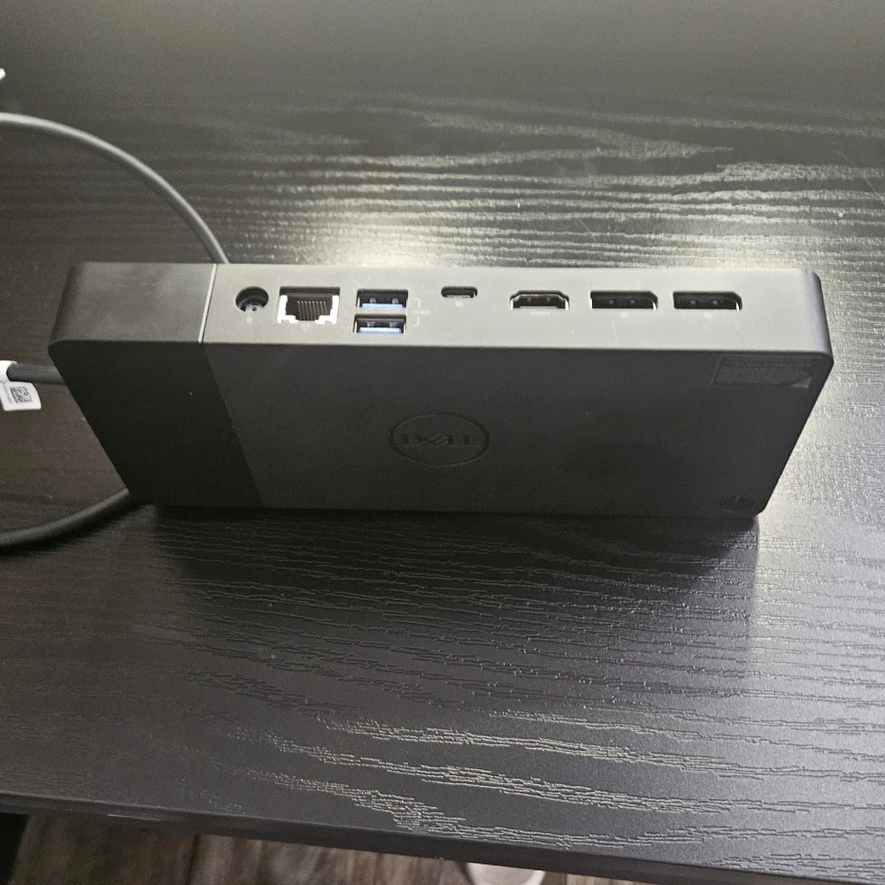 (New)Dell ultra sharp 24 monitor, Dell docking station, keyboard andmouse